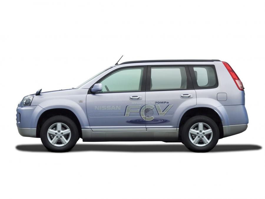  Nissan X-Trail FCV 2002 года  (фото 8 из 25)